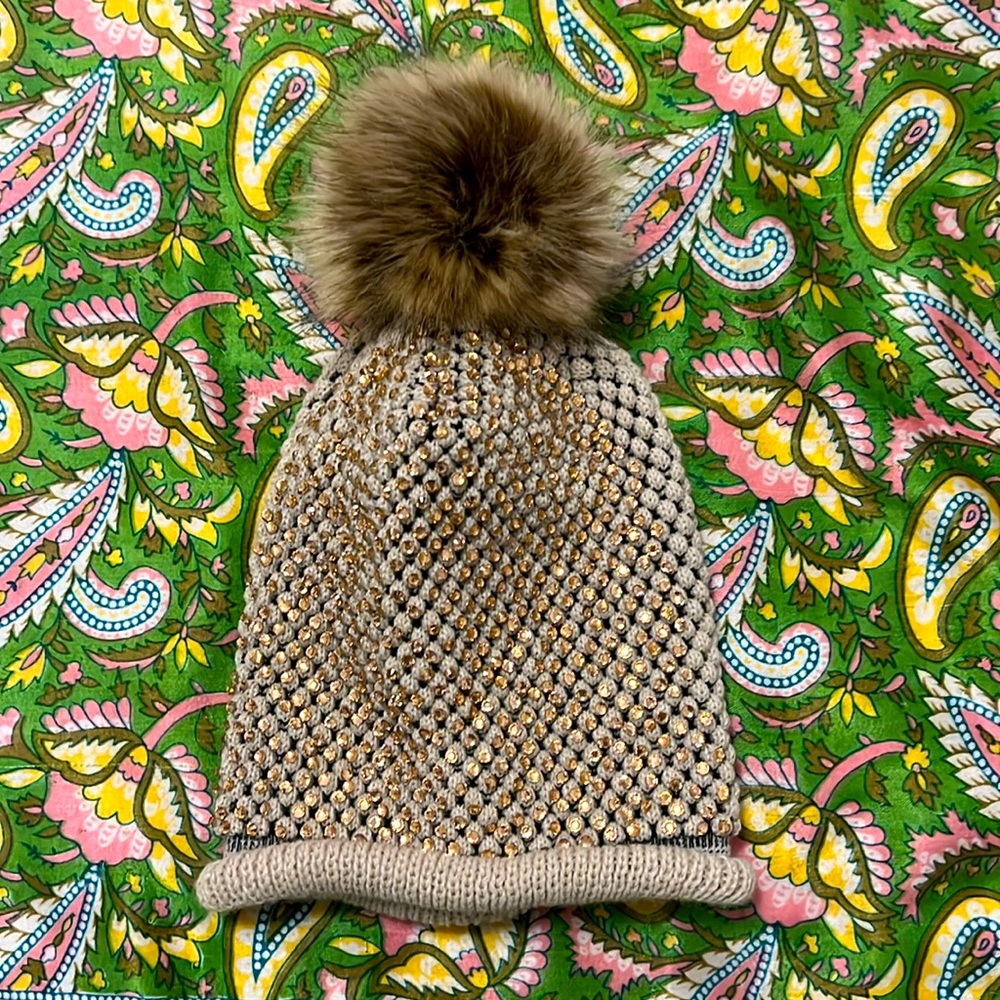 Rhinestone beanie with pom pom